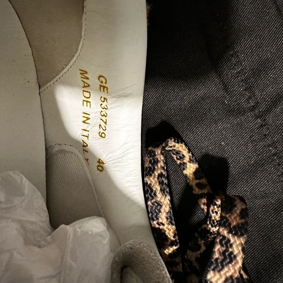 Saint Laurent sneackers , size 40. White with leopard stars and laces - Picture 7 of 10